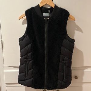 ATHLETA Responsible down Tundra vest